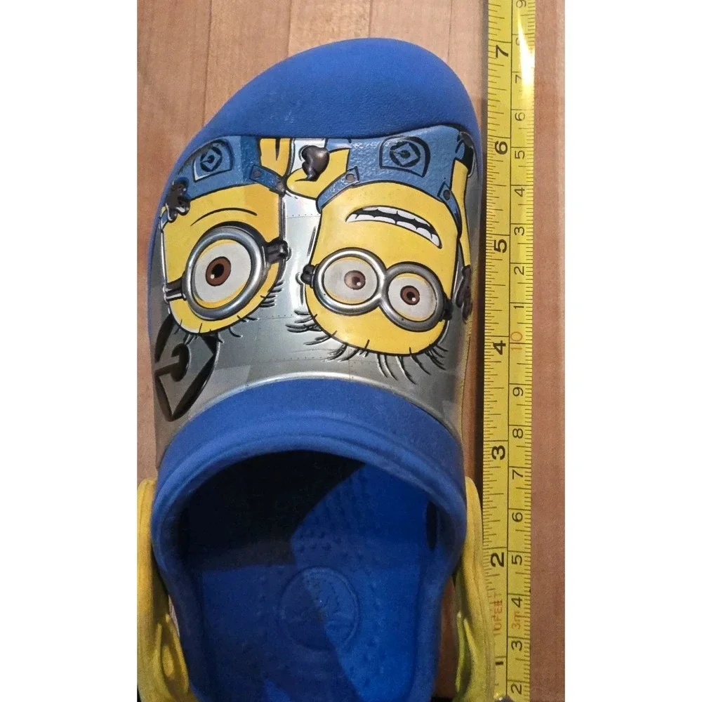 Crocs‎ Minion Edition Toddler Blue Clogs Glow in the Dark Eyes Size 6/8